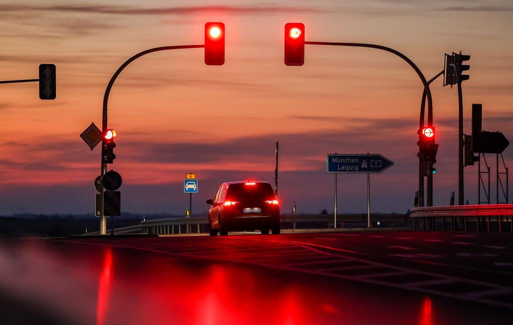 Die EU-Verkehrsminister wollen einen Führerscheinentzug künftig in der gesamten Europäischen Union durchsetzen. (Symbolbild) - Foto: Jan Woitas/dpa-Zentralbild/dpa