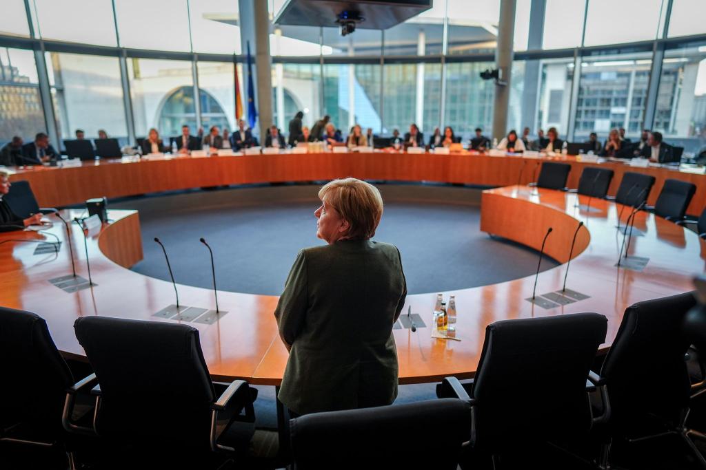 Dass sich Deutschland mit der Bundeswehr nach den Terroranschlägen in den USA vom 11. September 2001 an dem Militäreinsatz in Afghanistan beteiligt hat, findet Altkanzlerin Angela Merkel (CDU) auch im Rückblick richtig. - Foto: Kay Nietfeld/dpa