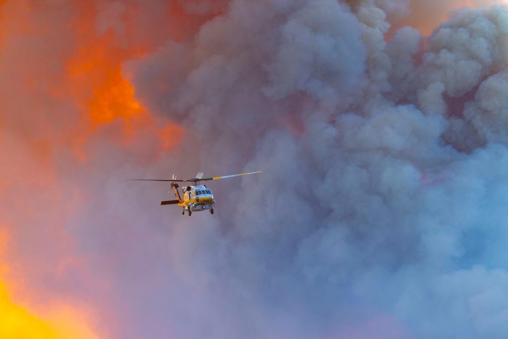 Die Brände in Malibu toben weiter. - Foto: Jill Connelly/ZUMA Press Wire/dpa