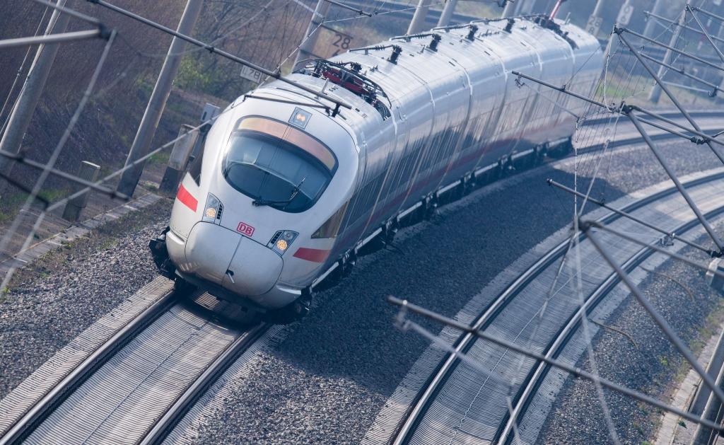 Die Bahn will im kommenden Jahr vor allem mit internationalen Verbindungen punkten. (Archivbild) - Foto: Julian Stratenschulte/dpa