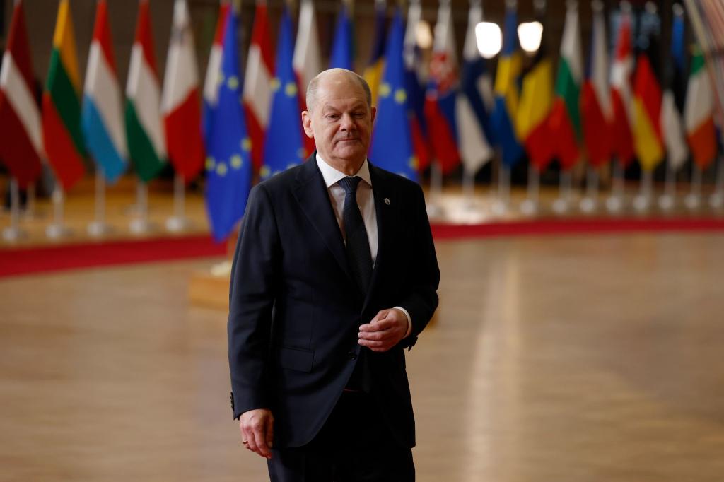 Für Bundeskanzler Scholz muss die EU-Kommission einen Weg finden, dass Strafzahlungen nicht die Liquidität der Unternehmen beeinträchtigt. - Foto: Geert Vanden Wijngaert/AP/dpa