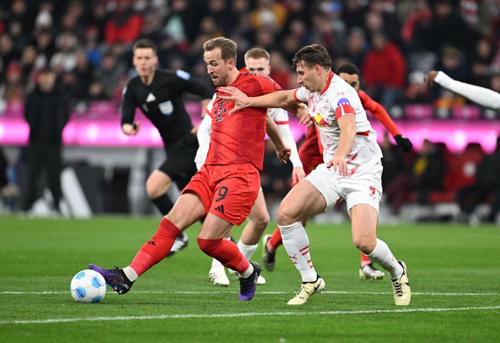 Mit der Rückkehr von Harry Kane (l) läuft der FC Bayern zu einer starken Offensivleistung auf. - Foto: Sven Hoppe/dpa