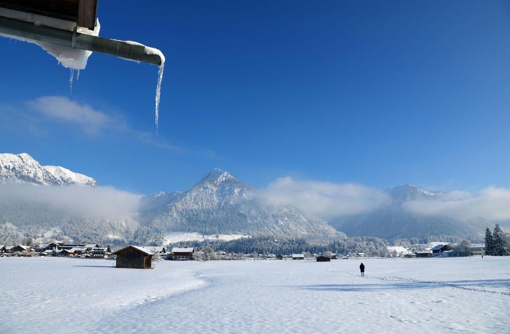 Bilderbuchweihnachtswetter wird in den Alpen und den Hochlagen der Mittelgebirge erwartet. (Archivbild) - Foto: Karl-Josef Hildenbrand/dpa