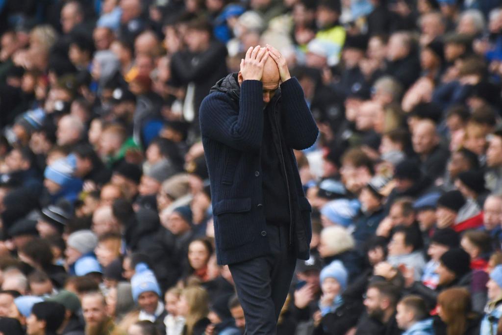 Pep Guardiola verzweifelt an der Krise von Manchester City. - Foto: Rui Vieira/AP/dpa