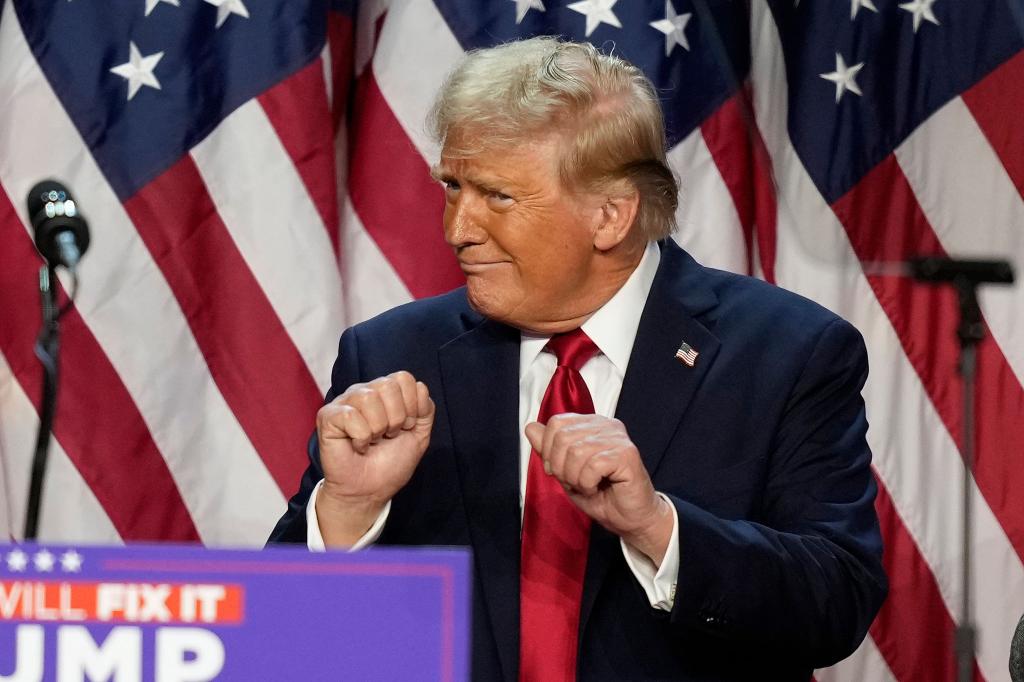 Trump tanzt bei seiner Wahlparty in Mar-a-Lago am 6. November 2024. (Archivbild) - Foto: Alex Brandon/AP