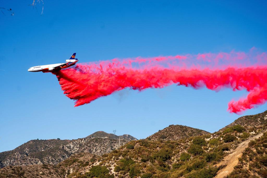 Die Feuerwehr in Kalifornien macht Fortschritte bei der Brandbekämpfung. - Foto: Noah Berger/FR34727 AP/AP/dpa