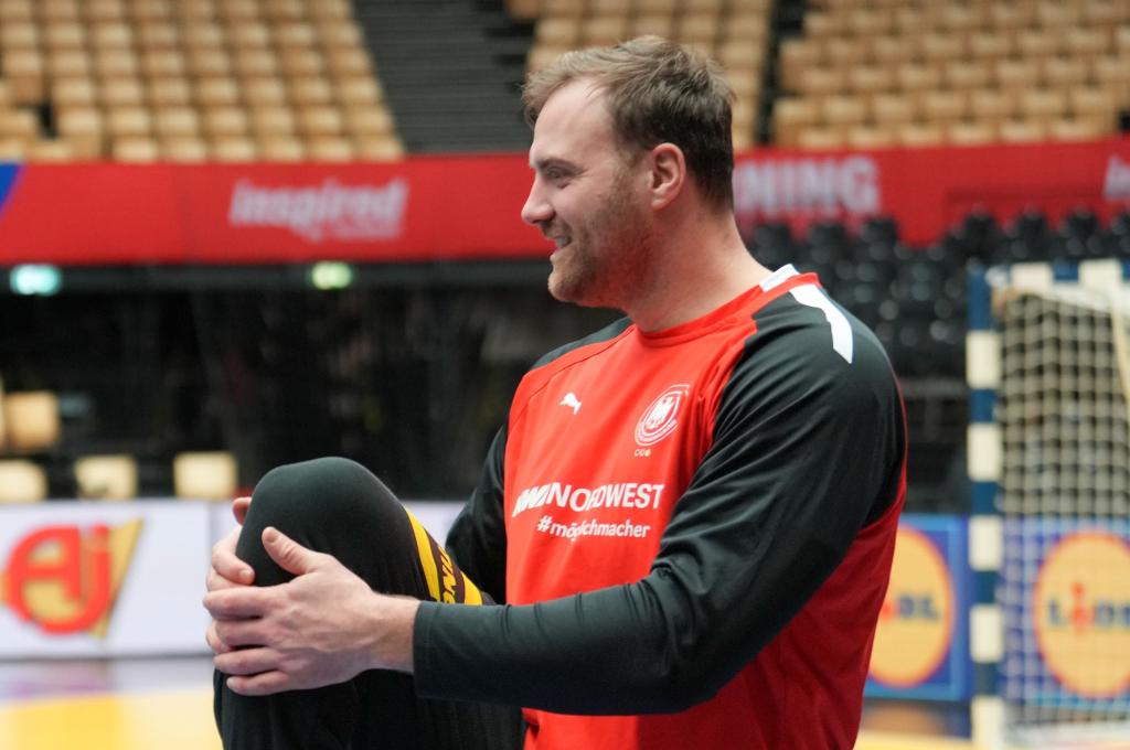 Die deutschen Handballer um Torwart Andreas Wolff starten zuversichtlich in die WM. - Foto: Soeren Stache/dpa