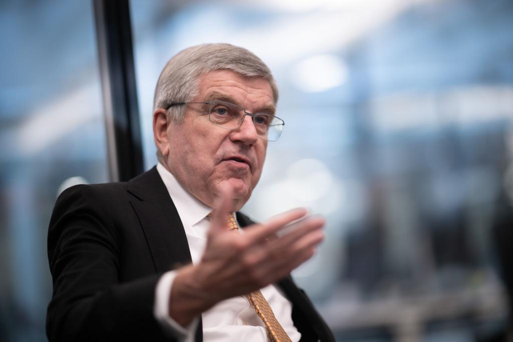 IOC-Präsident Thomas Bach wünscht sich eine transparente Aufarbeitung der Vorwürfe über Missbrauch im deutschen Turnsport. - Foto: Sebastian Christoph Gollnow/dpa