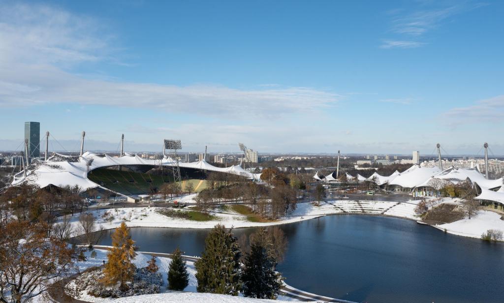 Im Münchner Olympiapark wird künftig der Biathlon-Winter eröffnet. - Foto: Magdalena Henkel/dpa