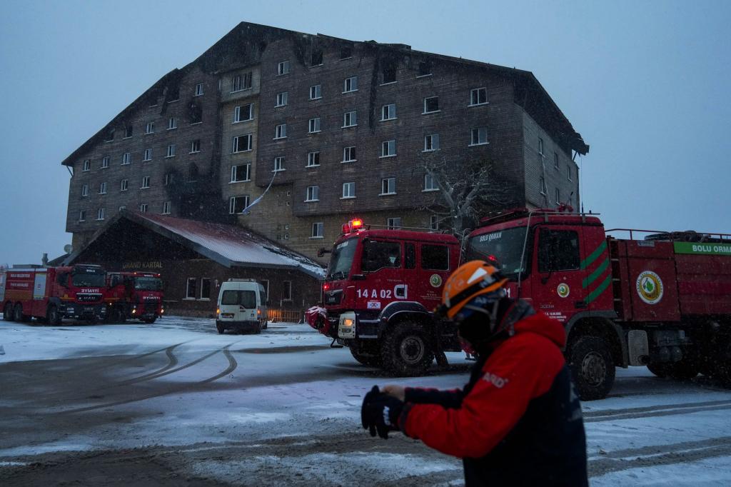 Die Brandkatastrophe passierte in einem türkischen Skigebiet. - Foto: Francisco Seco/AP/dpa