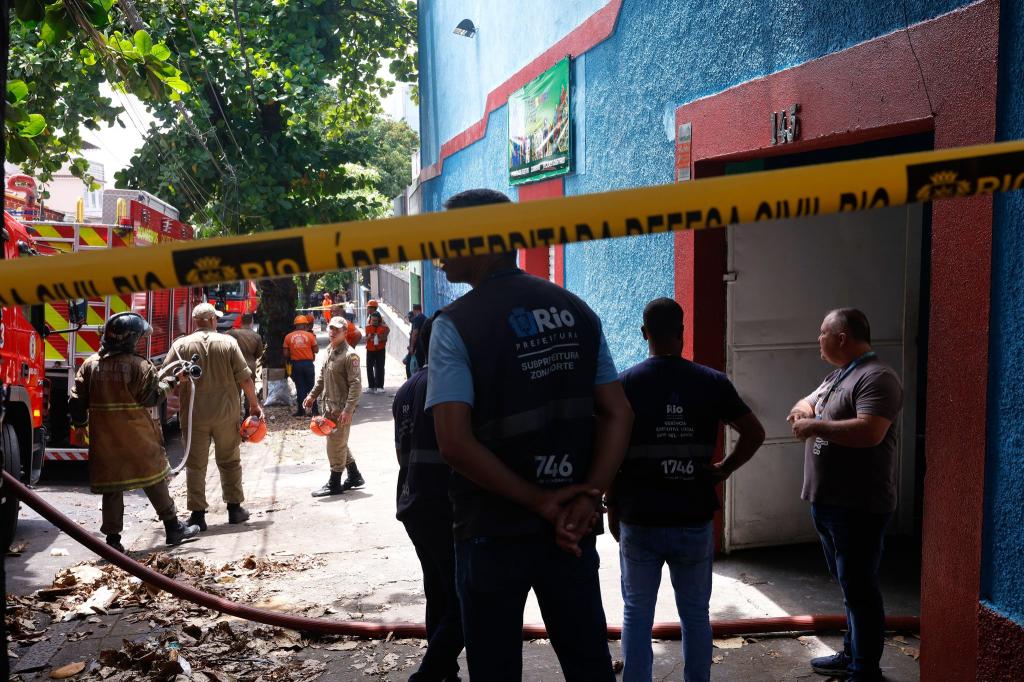 Ein Feuer hat in der Fabrik erheblichen Schaden angerichtet. - Foto: Tânia Rêgo/Agencia Brazil/dpa