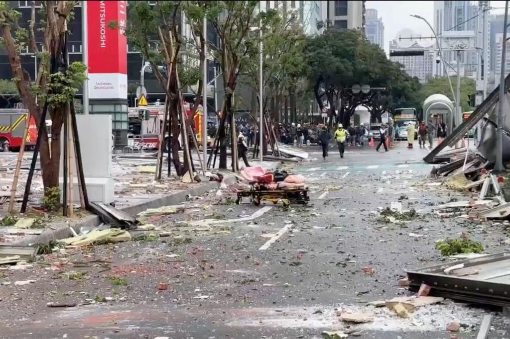 Bei der Explosion wurden mindestens sieben Menschen verletzt. - Foto: Uncredited/TVBS/AP/dpa