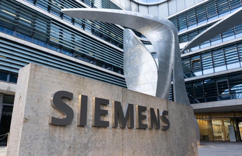 Der Technologiekonzern Siemens hat seine Tochter Innomotics verkauft. - Foto: Sven Hoppe/dpa