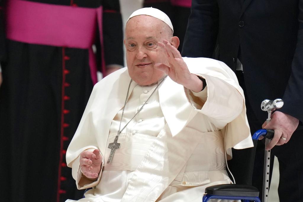 Seit Freitag wird Papst Franziskus in einer Klinik behandelt. (Archivbild) - Foto: Alessandra Tarantino/AP/dpa