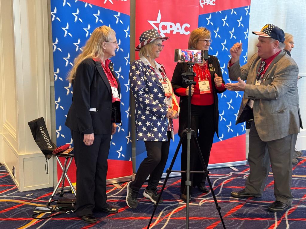 Die CPAC gilt als Klassentreffen der Trump-Fans. - Foto: Luzia Geier/dpa