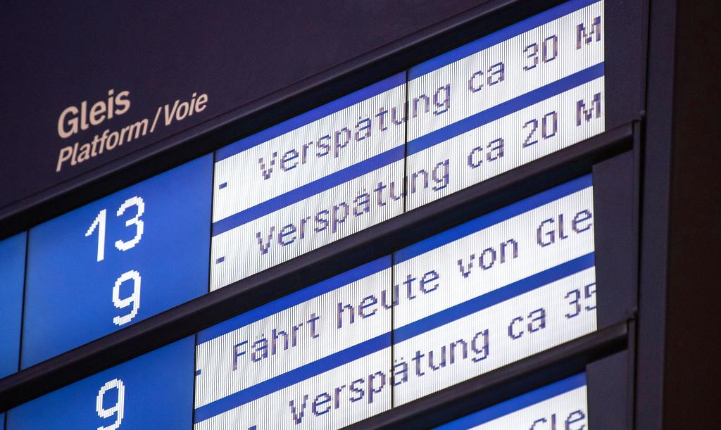 Die zahlreichen Verspätungen führen bei der Deutschen Bahn zu hohen Entschädigungszahlungen. (Archivfoto) - Foto: Fabian Sommer/dpa