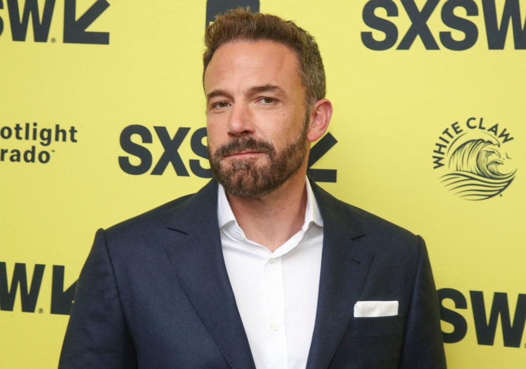 Ben Affleck erinnert eigenen Worten zufolge gelegentlich seinen 13-jährigen Sohn daran, dass dieser «pleite» sei. (Archivbild) - Foto: Jack Plunkett/Invision via AP/dpa