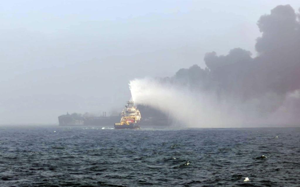 Vor der britischen Küste sind ein Öltanker und ein Frachtschiff zusammengestoßen. - Foto: Bartek Smialek/PA Media/dpa