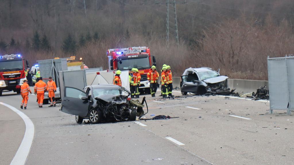 Zwei Menschen kamen auf der A6 ums Leben. - Foto: René Priebe/-/dpa