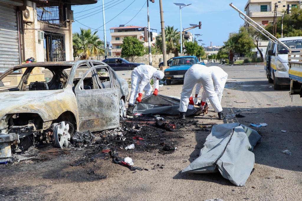 Nach Einschätzung von Menschenrechtsorganisationen haben sich in Syrien am Wochenende Hinrichtungsszenen abgespielt. - Foto: Uncredited/Syrian Civil Defense White Helmets/AP/dpa