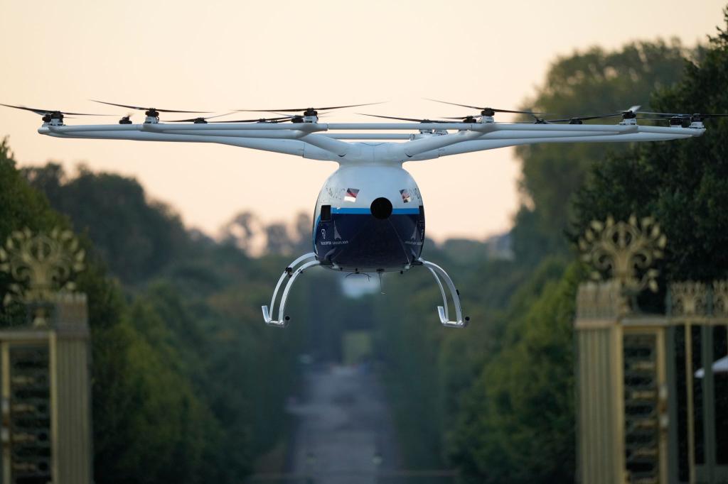 Eigentlich wollte Volocopter schon im Sommer 2024 zu den Olympischen Spielen Passagiere befördern. (Archivbild) - Foto: Mosa'ab Elshamy/AP/dpa