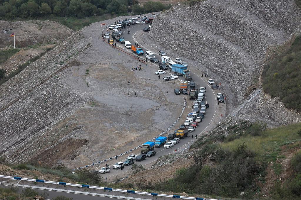 Im September 2023 brachten aserbaidschanische Truppen die Konfliktregion Berg-Karabach wieder unter ihre Kontrolle - mehr als 100.000 Karabach-Armenier flohen. (Archivbild) - Foto: Vasily Krestyaninov/AP