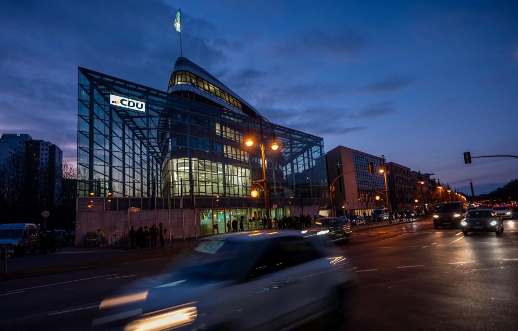 Bei der ersten Runde der Koalitionsverhandlungen ist die CDU Gastgeber. - Foto: Michael Kappeler/dpa